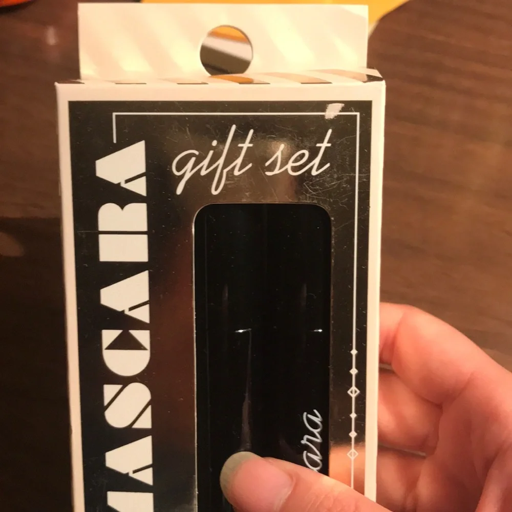 NEW Mascara duo gift set stocking stuffer